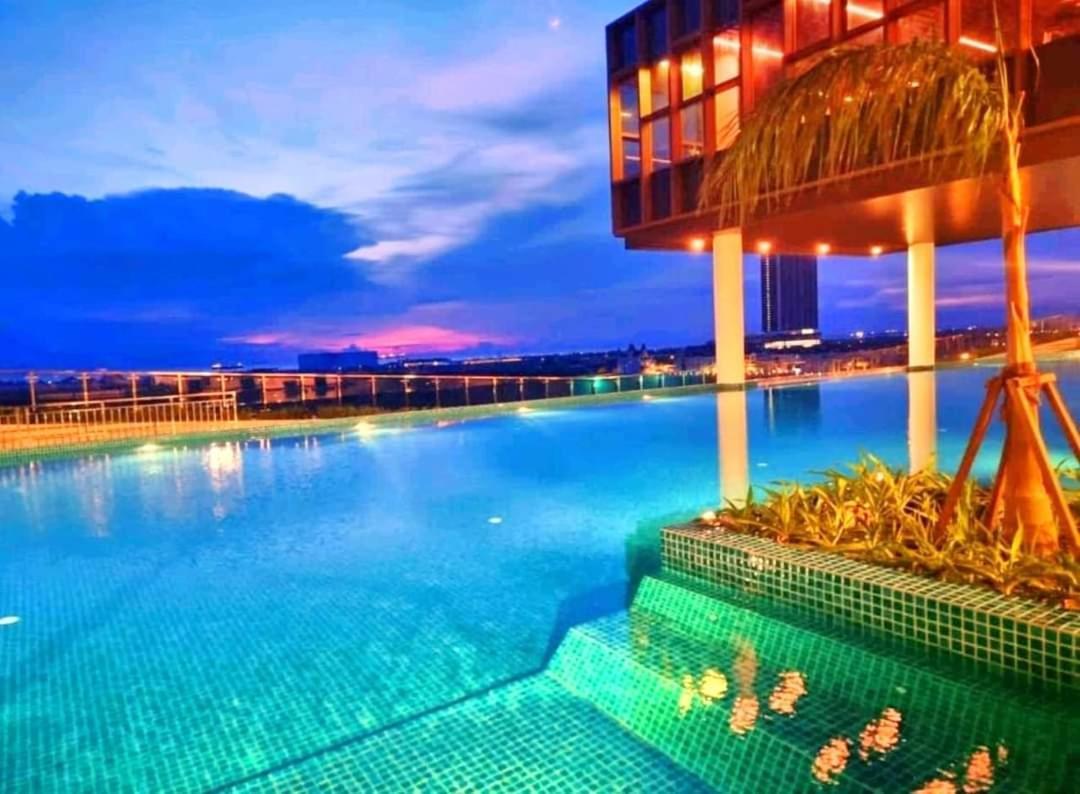 Jrv Hotelstyle Homestay Melaka Esterno foto